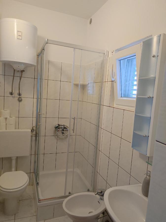 Apartments Veni Up Стариград-Пакленица Екстериор снимка