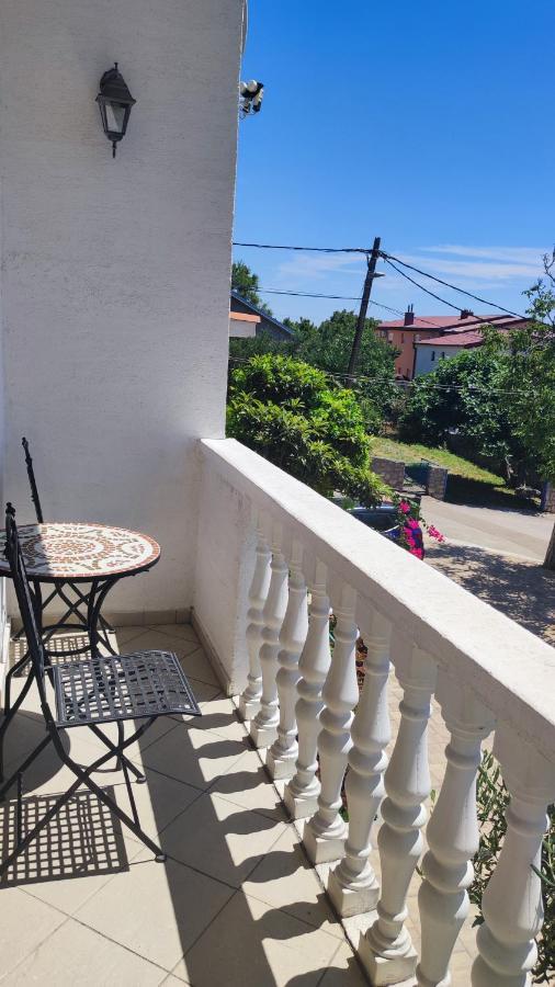 Apartments Veni Up Стариград-Пакленица Екстериор снимка